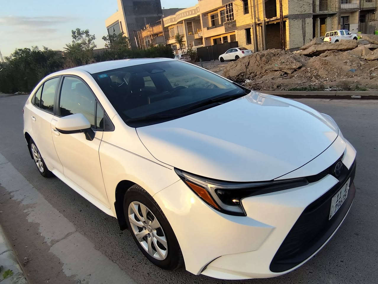 سلام عليكم
————————
كورلا (2023) LE هايبرد رقم بغداد
حادثها بسيط بدون ايرباك موضح في الصور 
صبغ باب خلفي + جاملغ خلفي فقط 
بجم كبس 
———————————————————
مواصفات  LE معروفة 
محرك  1.8 هايبرد 
———————————————————
عداد السيارة ( 45 )الف ميل 
ماشية بالعراق ( 6 ) الاف ميل فقط 
———————————————————
مكان السيارة بغداد . الدورة
————————————
السعر ( 155 ) وبيها مجال بسيط


**إذا كنت صاحب هذا الإعلان وتريد حذفه لأي سبب، رجاءا أرسل رسالة إلى الدعم الفني**