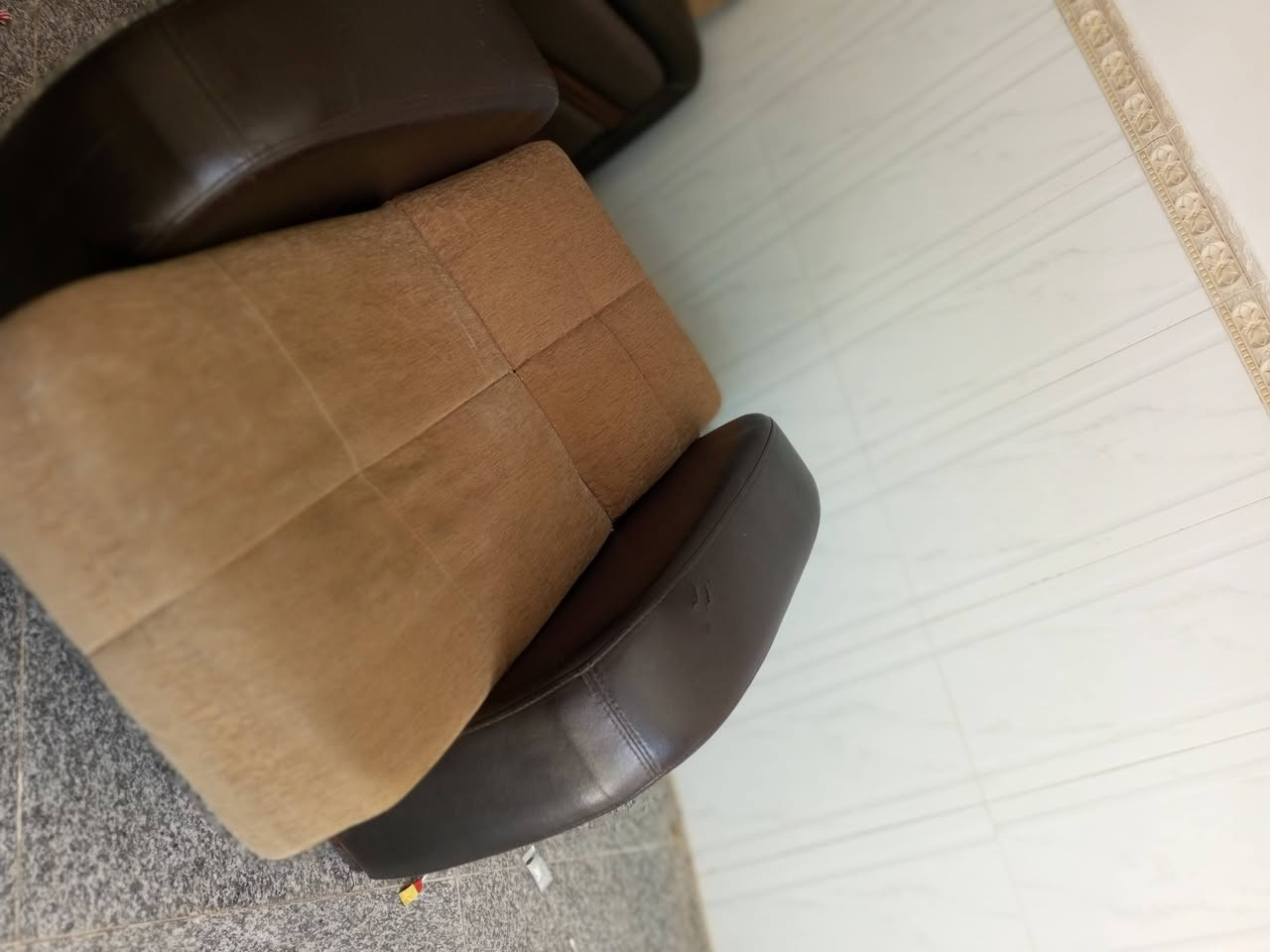 سلام عليكم سبلت توسوت 3طن والثاني ديلوكس2ونص طن كنتوريات توسوت2طن غاز 410 مشدودات بلبيت تفحص وتقتنق وجيب مصلح اذا كال بيهن شي تاخذهن بلاش وتخم 10مقاعد تركي سبرنك مو اسفنج  مستعجل عله لبيع عنوان النجف ***********بي وتساب
