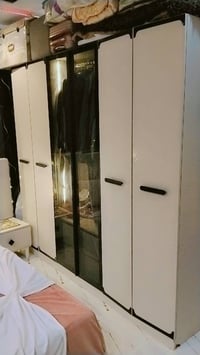 غرفة نوم نضيفه اريدها ب 400 مكاني بغداد 07738100618