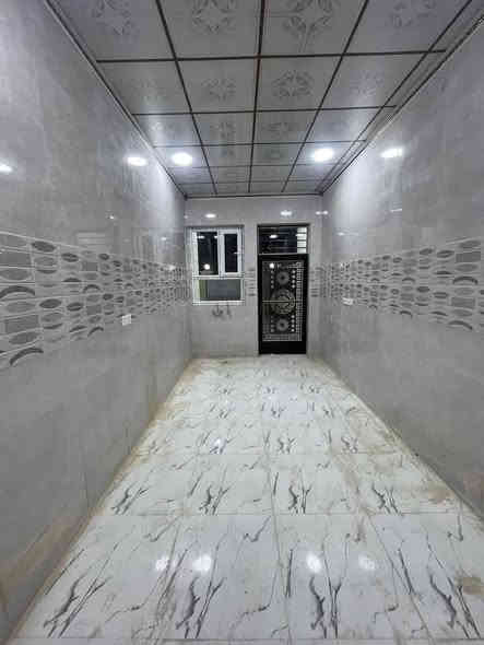 دارين تون مساحة كل دار 🏡200 م الوجه 6.66   النزال 30 شارع 15 القادسية شارع ابوعقرب
طابقين بناء زيرو 2025
                            الطابق  الاول 
👈 2 نوم  غرفه و  استقبال  سحب مغربي  و مطبخ   وصاله  و صحيات  نظام دفن  ومناور عدد 2 سقوف ثانويه ارضية بورسلين  گراج  سيارة 
                            الطابق الثاني 
👈2 نوم  بالكون لكل غرفه  و صاله  و صحيات سقوف ثانويه   ارضية بورسلين 
السعر 130 للدار  قابل للتفاوض للاستفسار 
خاص أو واتساب 
***********
***********
