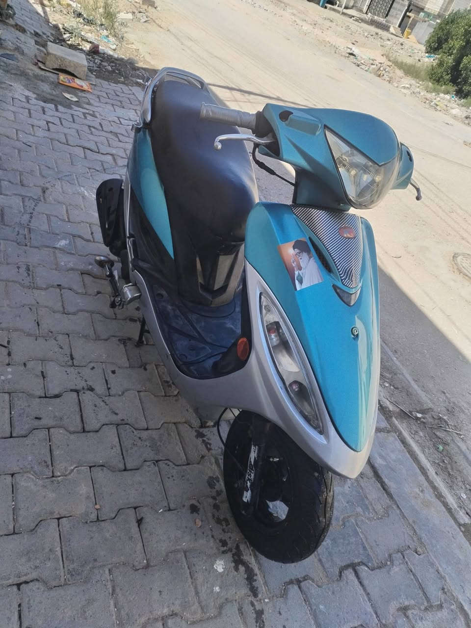 سلام عليكم دراجة كامكو جي فور دراجة كل نقص مابيها دراجة شلعة ومعدل فول دراجه صارلها شهر من طالعه من الحاويه ومكاتبتهه بيهه دراجة محرك مامفتوح دراجه كهربائيات كلة شغالة دراجة حلوه نضيفه السعر 550 وبيه مجال مكاني نجف الرقم ***********
