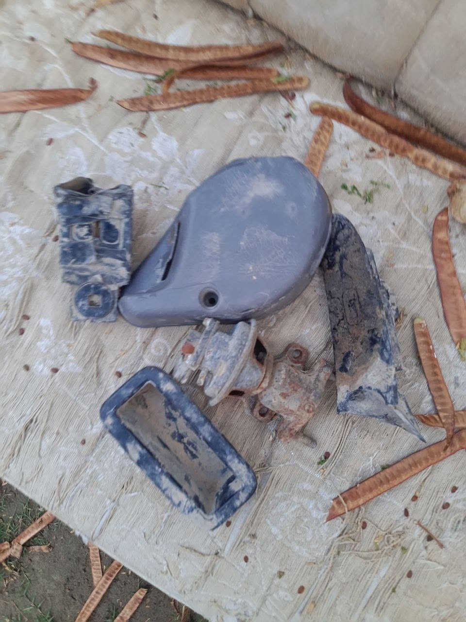 اغراض بريجو بلاش كلهن 25 الف 
هاتف ***********

او راسل عالفيس
