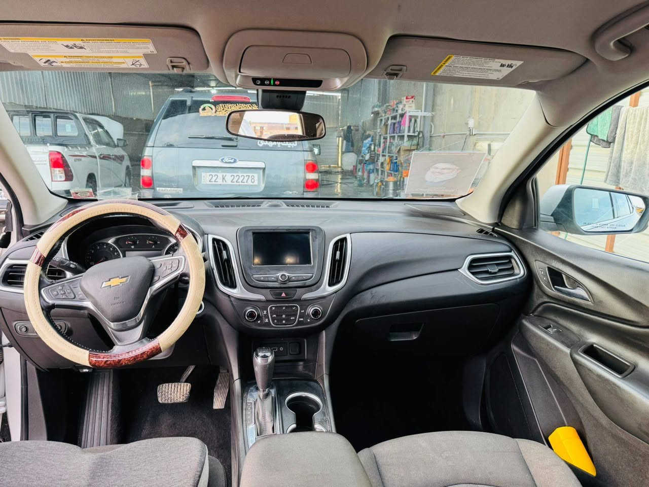 السلام عليكم سيارة كوينكس 2020 ذي قار حادثها حافة البنيد السيارة على وضع الشركة سعرها 155 بيها مجال المكان ذي قار غير متواجد على الفيس رقم *********** بيه واتساب رايد اصور بعد راسلني
