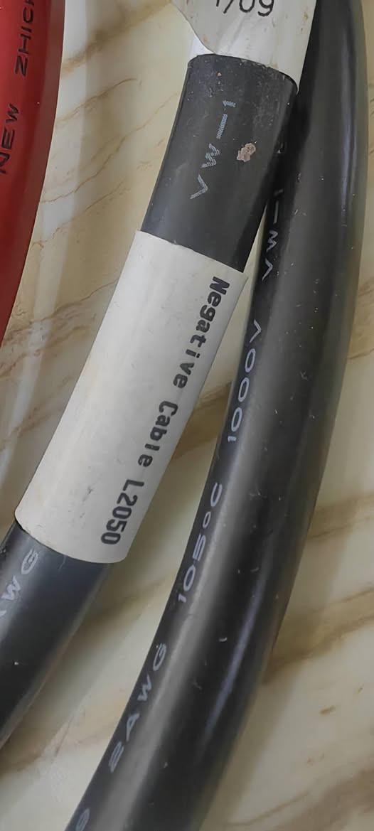 كيبلات اصلية 35ملم جاهز مكبوس شركة طول مترتين
نحاس 100/100 
***********
