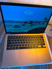 ماك بوك اير M1 • ٨/٢٥٦ • بطارية ٩٥٪