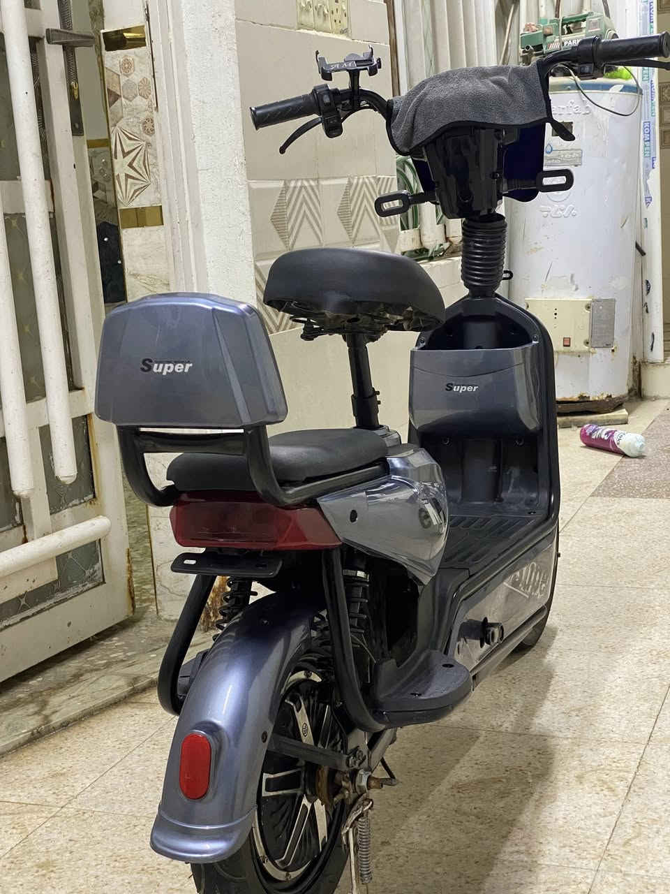 السلام عليكم
باسكل شحن للبيع 

حجم وسط

بطاريات مستبدله نوعيه اصليه

سرعه توصل ٦٠

الباسكل مابي اي شي .

سعر ٣٠٠ وبي مجال 

العنوان :حله نارد ٢

للتواصل والاستفسار خاص 
و ***********
