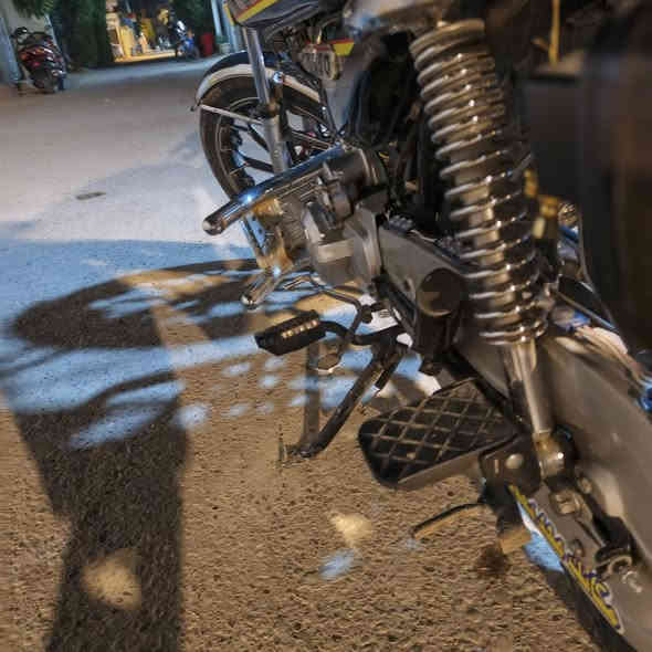 سلام عليكم دراجه سيفان موديل 24 زيرو محرك مامفتوح  كفاله عامه السعر 800 أو بيه مجال مكاني ديالى القصرين راقمي *********** خمسه كير تشتغل سلف أو هندر  اتصل أو بل خدمه
