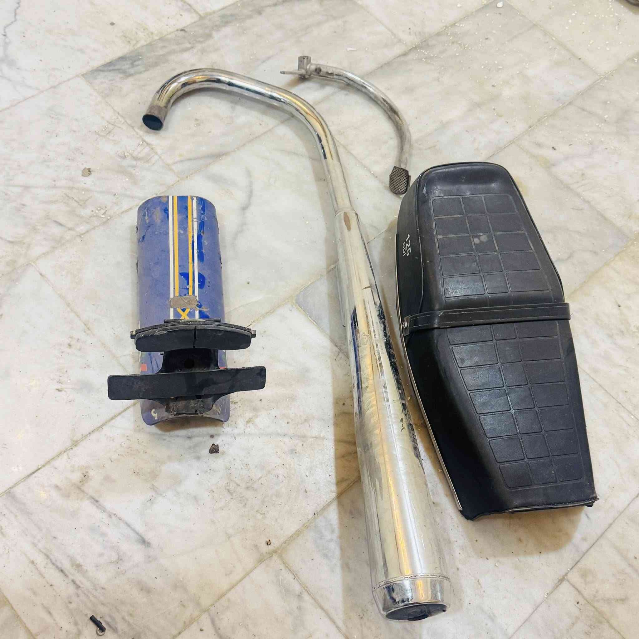 سلام عليكم غراض مال نامه (تانكي ، تاير ، جوب مال تاير ،كشن،دوسه مال بريك ،صالنصه ، مدكر )كلمن وسعره راسلني خاص لو اكتب بتعليقات وانه اطبلك وهذا رقمي***********
