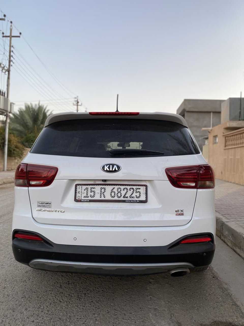 سورنتو 2019
ابيض ثلجي
 وارد امريكي 

4 سلندر،

 7راكب

 كامل مواصفات عده بانورراما داخل جلد

 بصمه 

كشن كهربائي

 شاشه 2 قطع تبريد

حساس امامي وخلفي 

كامره 

سياره كامله متكامله 

الضرر: قطعه واحده البنيد

للاستفسار: ***********
