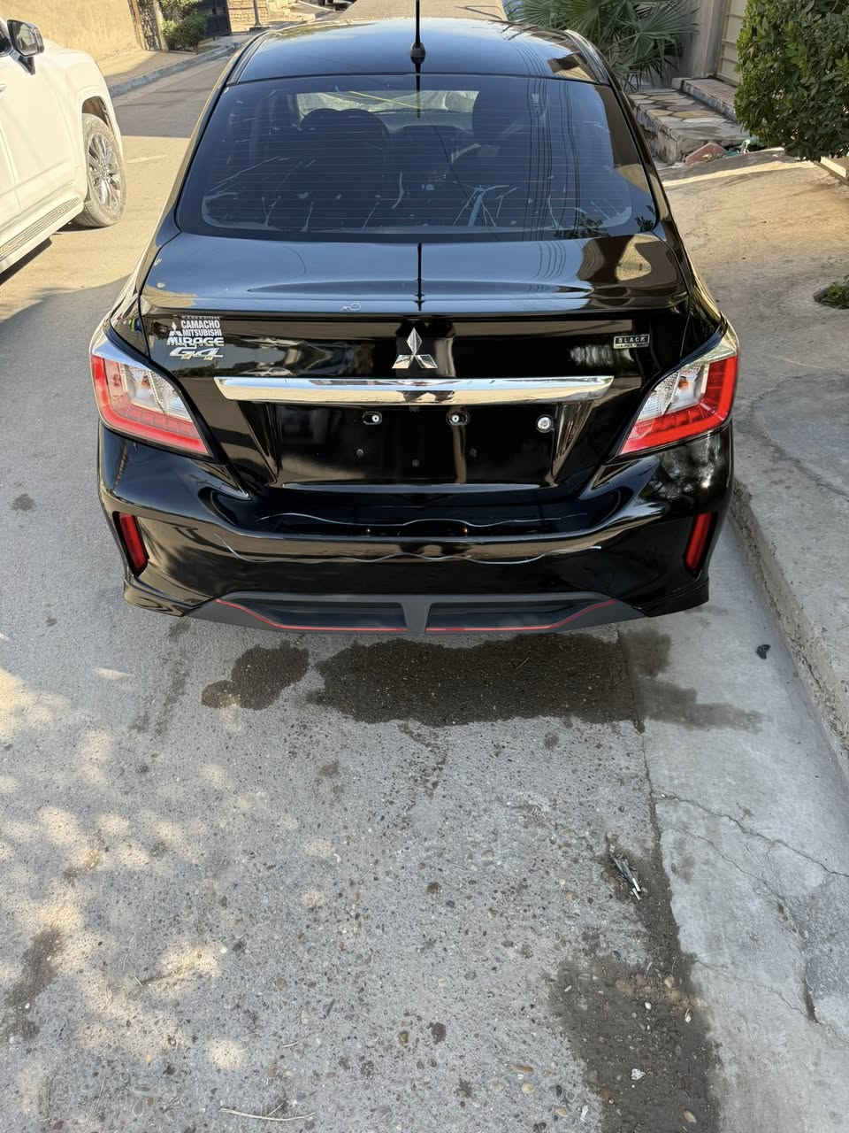 شباب مسيوبيشي ميراج ٢٠٢٤ بيت قطعه وحده صبغ فقط بس البنيد بدنه راديترات مي واديتر غاز تبريد كله بلادي مملعوب بي صعجه بالبنيد وبدلته السياره بلاك ادشن فول للاخير عده البصمه داخل احمر رادار تحديد مسار ماشيه ١٨  الف دخول جديد رايده ب ٩٧ وبيه مجال ان شاء الله بدون رقم تترقم جميع المحافضات مكاني بغداد الدوره 
***********
