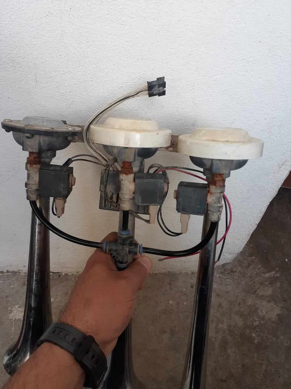 هورن   سيارات  كبيرة   اصلي  قديم 
السعر     ١٥    الف


**إذا كنت صاحب هذا الإعلان وتريد حذفه لأي سبب، رجاءا أرسل رسالة إلى الدعم الفني**