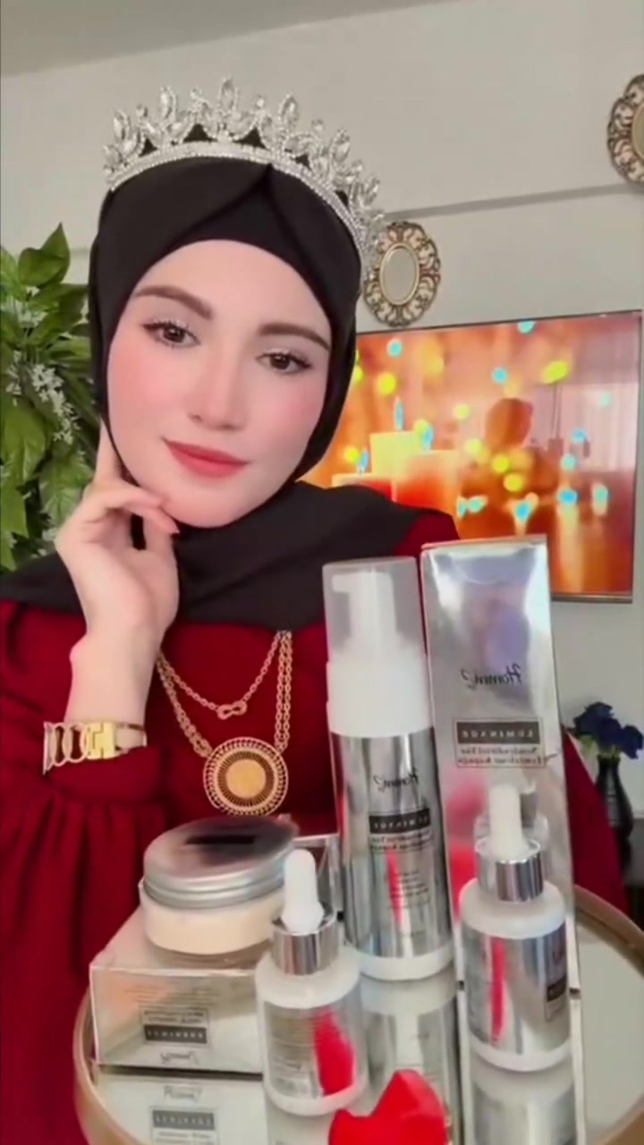 ✨ مجموعة رهف ستايل الملكية للعناية بالبشرة ✨
 تمنحكِ عناية يومية تساعد على: 🌸 ترطيب البشرة ومنحها نعومة. 🌸 تحسين مظهر وإشراقة البشرة. 🌸 المساعدة في تقليل ظهور التصبغات وتوحيد لون البشرة مع الاستمرار بالاستخدام. 🌸 المساعدة في التقليل من مظهر الخطوط الرفيعة والتجاعيد. 🌸 منح البشرة مظهراً أكثر حيوية ونضارة.
بشرتك تستحق الاهتمام، والنتائج تختلف من شخص لآخر بحسب نوع البشرة والالتزام بالاستخدام. 💖


**إذا كنت صاحب هذا الإعلان وتريد حذفه لأي سبب، رجاءا أرسل رسالة إلى الدعم الفني**