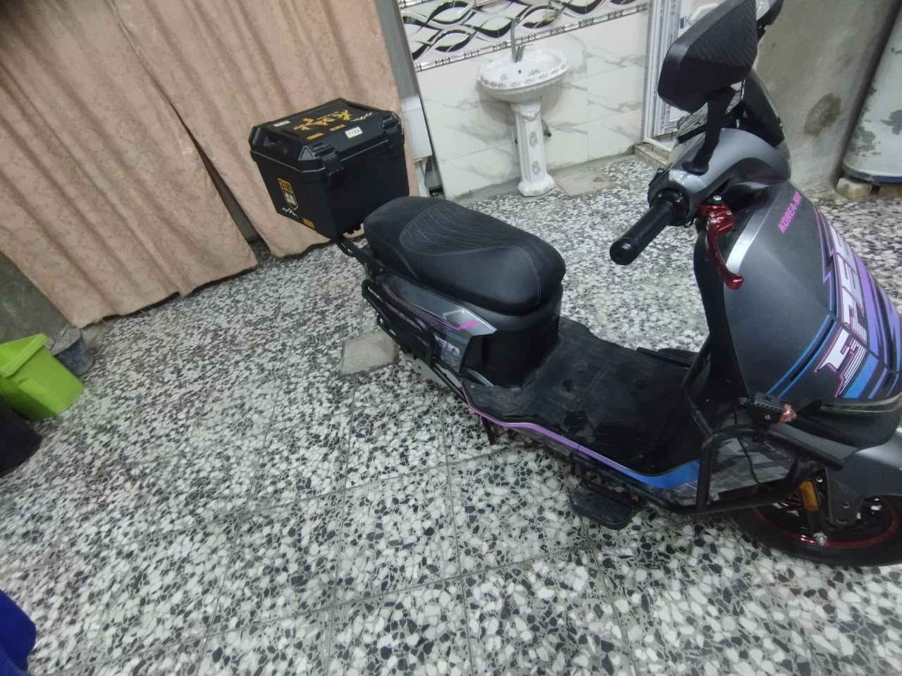 ماطور شحن سكنس للبيع نضافه فول 6 بطاريات يقرن 10 وعل فحص السعر 675 وبي مجال لل شراي  مكان فلوجه حي الشهداء التواصل عل رقم ***********
