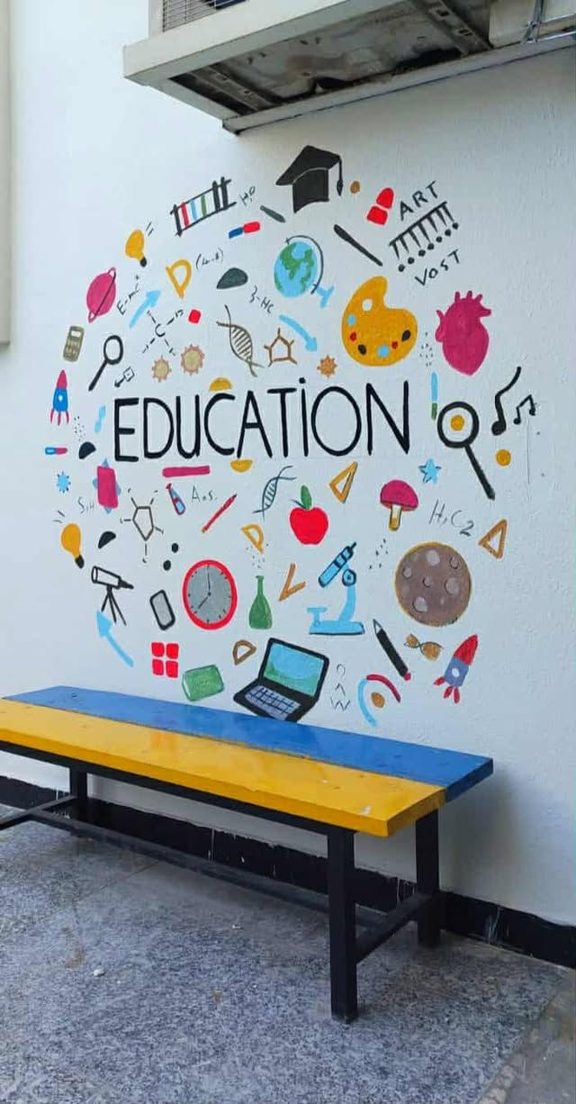 السلام عليكم الى كافة المدارس الاهليه والحكوميه نستقبل طلبات رسم الجدران الداخليه والخارجيه  مع صبغ الجدران باسعار مناسبه للاستفسار اكثر مراسلتنا على الواتساب ***********
