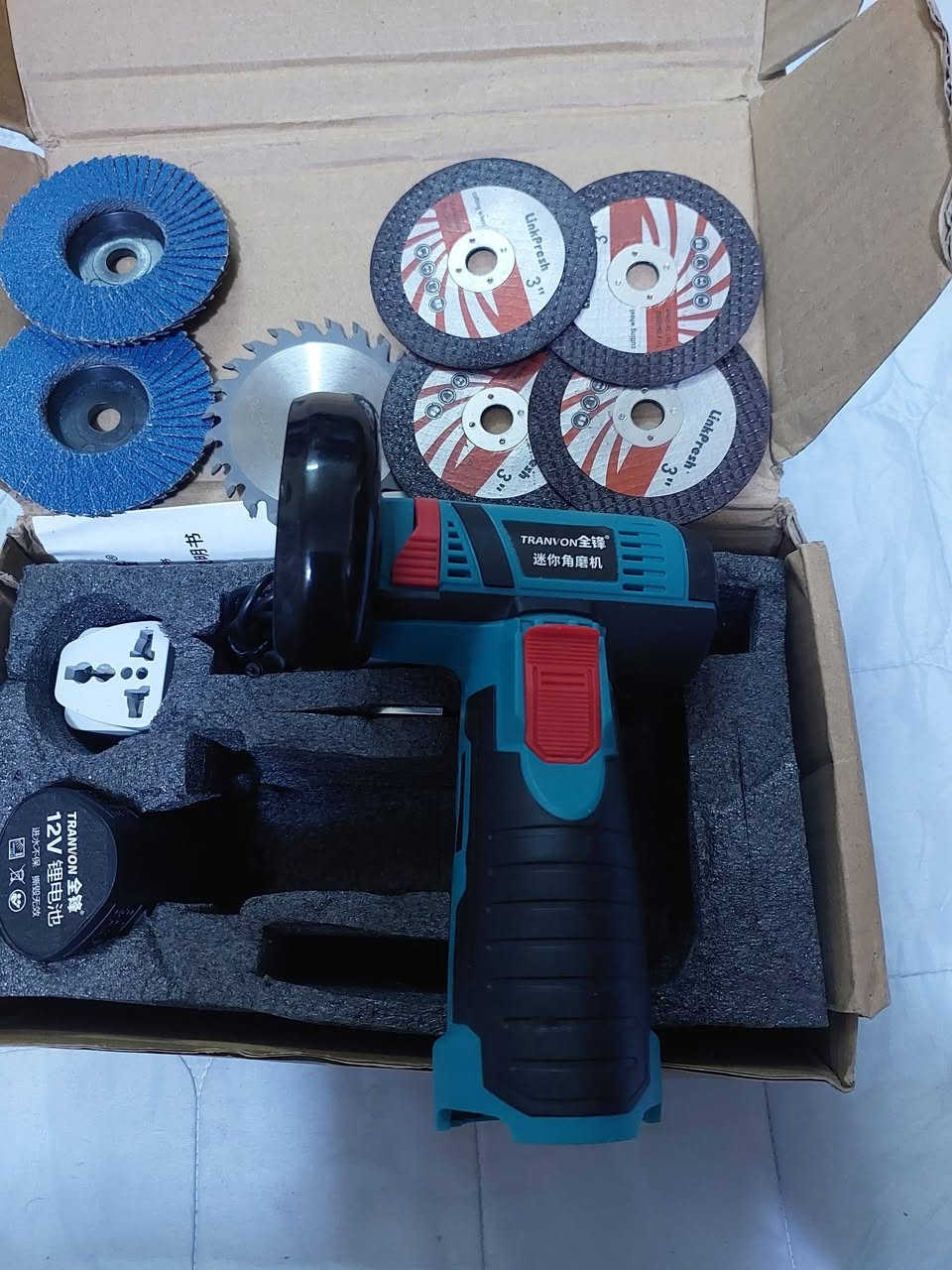 للبيع كوسرة شحن 75 ملم برشلس مو فحمات السعر ب 35


**إذا كنت صاحب هذا الإعلان وتريد حذفه لأي سبب، رجاءا أرسل رسالة إلى الدعم الفني**