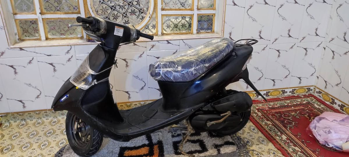 سلام عليكم: 
دراجه ساسوكي للبيع، المعلومات: 
-نوع الدراجه: ساسوگي... 
-السرعه🏍: 60
-حجم المحرك: 60
-بلد المنشأ: اليابان 🇯🇵
-اللون اسمر: 
-الطراز ياباني: 
الدراجه يحتاجلهه مغنطه وشويه ترتيبات غير مكلفه اما الباقي شغال:(كهربائيات_سلف_كلهن شغالات)
السعر:150الف وبيها مجال قليل للشراي! 
مكاني🏠:بصره_قضاء الصادق"بني منصور"
رقم📞📱: ***********
