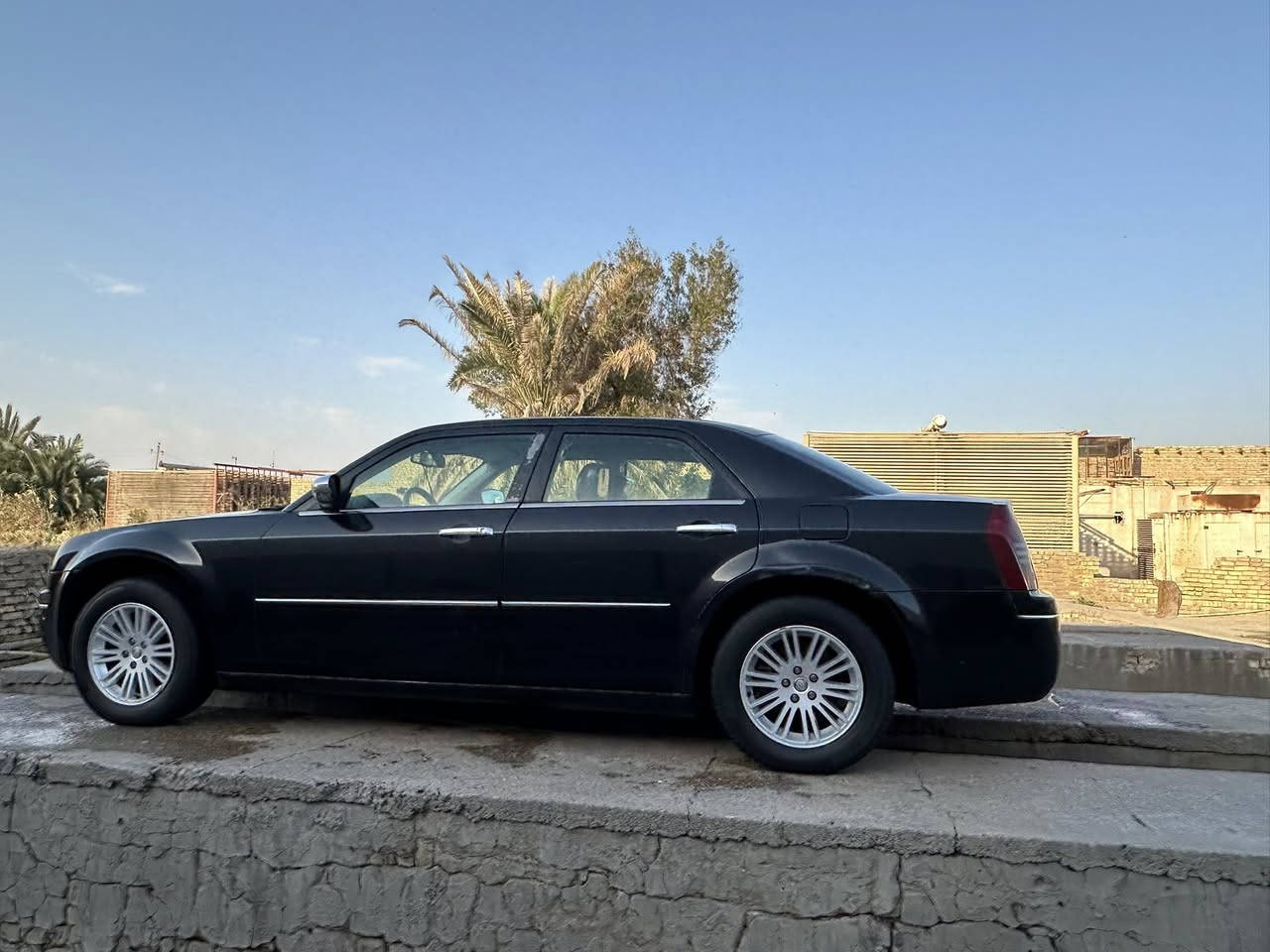 السلام عليكم اوباما 2010 جاهزة منً كلشي كفاله تخم تاير حداده كير وماكينه جاهزة رقم جديد سنوية جديده 
العمارةً المجر الكبير 
***********
