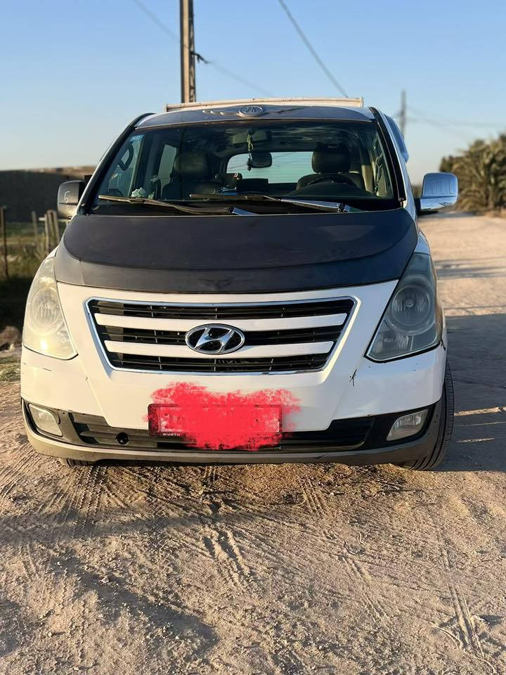 السلام عليكم ستاركس موديل 10مسكر اصل اوتوماتيك رقم بصره مصفره هيئة وغراماتا مكاني النجف ***********
