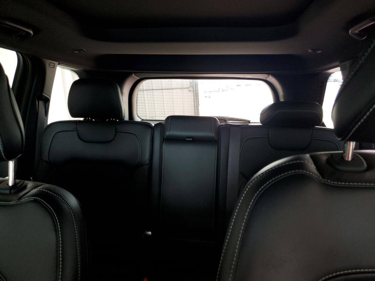 ♤ للبيع فقط بدون تصليح ♤

!! Jeep Grand Cherokee Hybrid Limited / Sport Utility 4Xe 2024 !!

               👌 فول مواصفات 💯

                                  🆕️ رقم بغداد حلو 🆕️

🛣 المسافة المقطوعة : 3500 ميل

                                   SUV ↔️ 4Xe 🚙

🎁 مغلفة بالكامل PPF + درع جامة أمامية و شاشات 

👟 مزودة دوسات جانبية ستان ستيل 

📹 مزودة 4 كامرات حماية AZDOM-M660 أمامية + داخلية + خلفية (صوت و صورة على مدار الساعة)

🖥 شاشة دشبول ديجتال 

💻 شاشة كبيرة ديجتال 

⚙️ تحكمات ستيرن جهتين 

🪵 داخل صاج ملكي + أنارة محيطية داخلية 

👓 حافظة نضارات 

🫆بصمة 

🎮 تشغيل عن بعد

📻 نظام الصوتي Alpine 🎼 
 Apple Car Play ➖️ Android Auto📟   Wi-Fi ➖️ Hotspot 📲مضخم صوت خلفي 🔊

🪑 5 راكب ➕️ كشنات جلد 

♏️ ️كشنات  الأمامية كهرباء ➕️ خزن 

⚡️ صندوك كهرباء

📯 حساسات أمامية ➕️ خلفية 

❄️ تبريد قطعتين

🪟الجامة الأمامية والخلفية هيترات ضد الضباب 

🪞 أشاير بالمريات

🛰 رادار أمامي 360°

📷 كامرة دوراة 360°

🛤 تحديد المسار ( Lane Assist )

〽️ نقطة عمياء ( Blind Spot )

🕹 سبع  وضعيات قيادة 🏎 ،Auto 🚙 Sport Sand . Mud 🏜 Rook 🪨 Snow ☃️⚡️EV 🔌 Plug In

🌠🌫 بنوراما 3 وضعيات 

🖱 كير ماوس

⛰️ 🏔 نظام منحدرات

♨️ هيترات بالكشنات 

🛞 ويل كب كروم

🔦 لايتات زينون 

🌞 لدات نهاري 

💡بكلايت لدات

🌫😶‍🌫️ كشافات

🫆بصمات أبواب

⚡️ هاند بريك كهرباء ➕️ ( Auto Hold )

⛷️  مانع انزلاق( ABS ➕️ Traction Control )

🚘 السيارة وارد امريكا حادث باب تبديل خلف السائق نفس اللون، صبغ شبرين طوگ الجاملغ + صبغ بالبنيد على كد (كارت)شخط بالنقل،  بدون دواخل وشواصي و بدون الايباكات، بطارية جديدة AGM 80 AMP خاصة للجيب ضمان سنة بوصل + صيانة للمحرك كاملة Mopar.

                                       $ 37.800 💸  

☎️ للأستفسار ☎️
*********** ➖️ على الخاص
