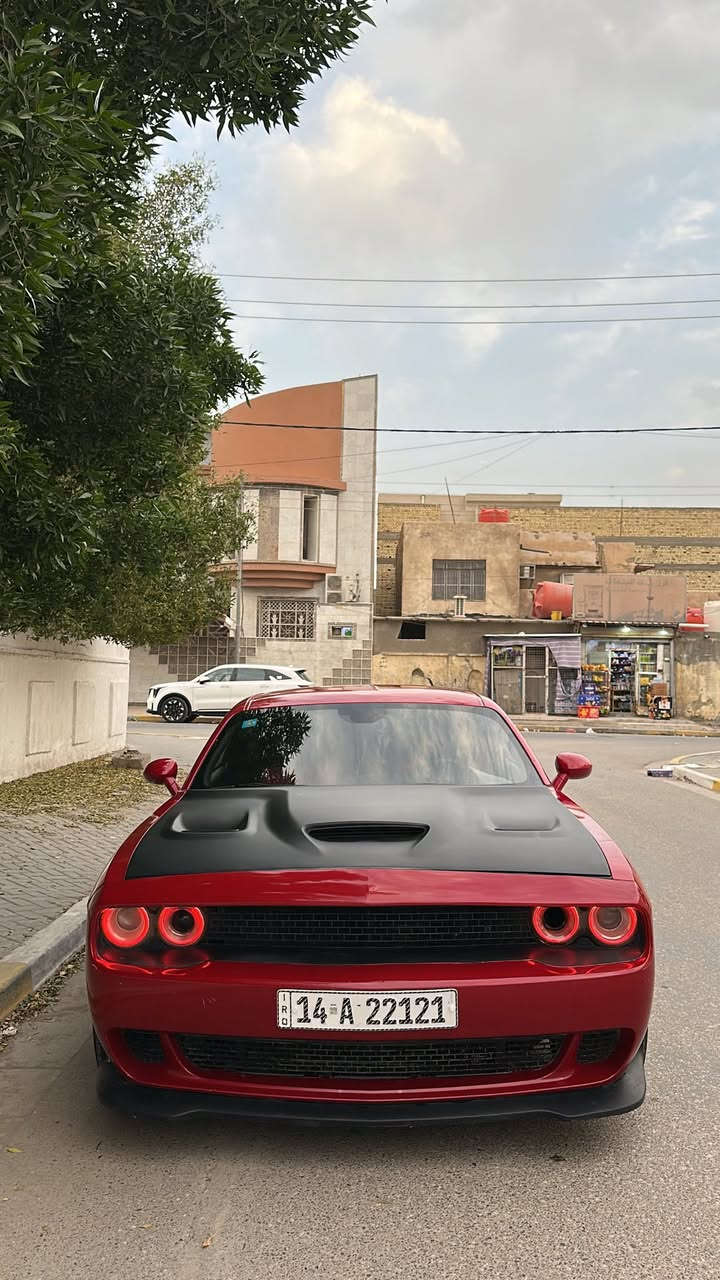 السلام عليكم للبيع 
جالنجر 2018 rt 5700 وارد كندي
حادثها جاملغ وراجع نفسه قطعه وحده فقط 
وبنيد محدث هيلكات اصلي 
(بدون دواخل شواصي لغود مكفوله)
رقم بصره مميز هزتها السنه الجايه تخلص 
تحويل ثاني يوم كشنات كنتاره لون احمر 
ماشيه 68 ميل عليها اضافات السياره 
راديتر ومراوح srt
لدات متغيره على التلفون 
لدات جانبيه تكساس
ولف حماوه ميشموتو الاصلي حماوه 85 ثابته صيف شتا
عليها اويل كاج كان 
نوزلات هيلكات 
بلكات ريسنك وفيتبم ريسنك 
عليها اكسل قفل srt موديل 22
ويل هيلكات اصلي
عليها كزوز srt اكس بايب وداون بايب 
دبات ht power
برمجه سيڤتي السياره معروفه بقوتها 
السعر 168 وبيها مجال لاتقارنها بالمهجومات 
العنوان البصره حي المدراء 
للأستفسار ***********
