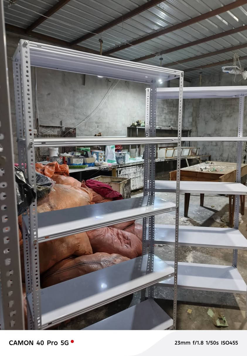 السلام عليكم رفوف للبيع الارتفاع مترتين والعرض ٣٠ والارتفاع مترتين والعرض 40
***********
