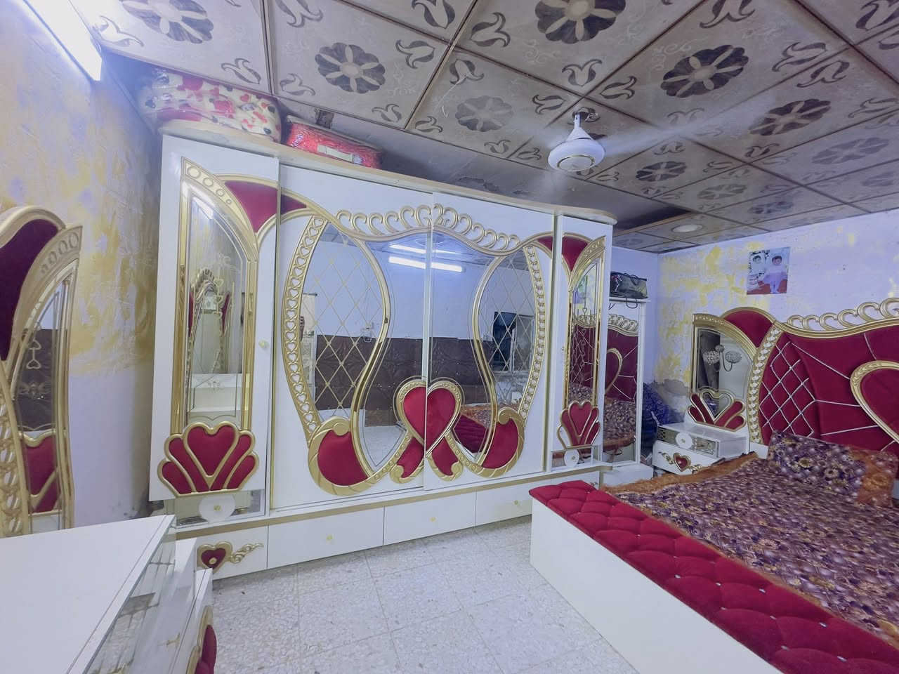 السلام عليكم غرفه تركيه مستخدمه للبيع 
المكان مدينه الصدر قطاع 22
السعر 700 وبيه مجال 

‭0771 148 9751‬
