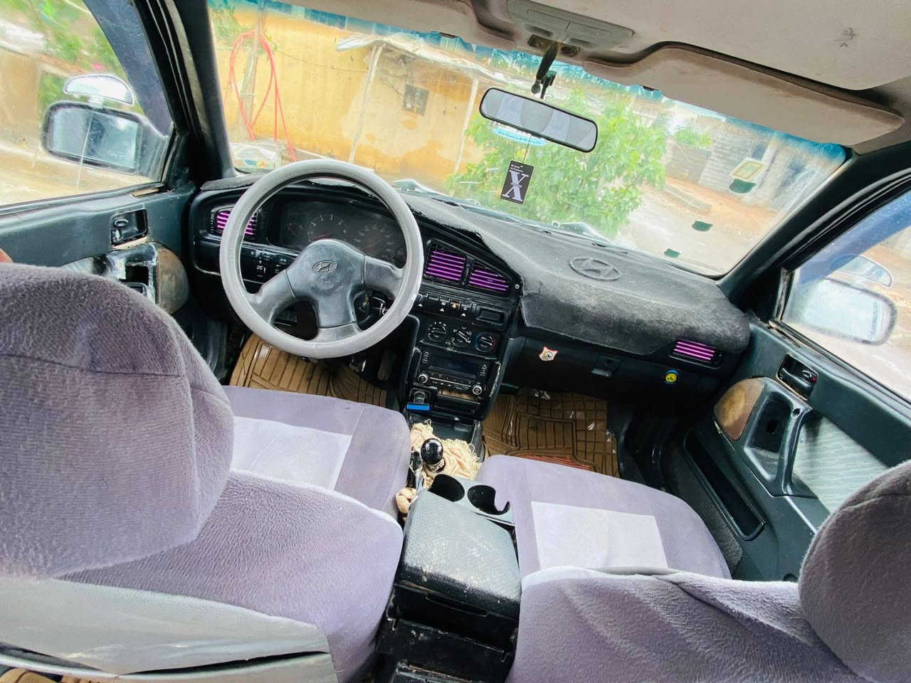 الانتره موديل 94 رقم ديالى سياره مصبوغه جديد بدون حادث تخم تاير كهربائيات شقاله كير ومكينه خير من الله للبيع ب 26 وبيها مجال ***********
