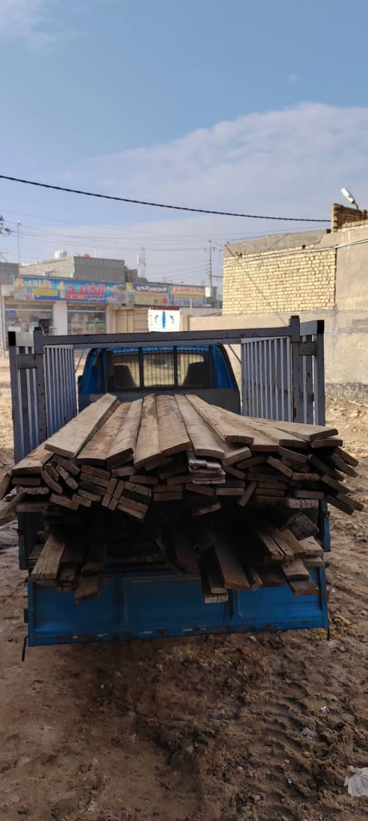 خشب للبيع شلع ***********
