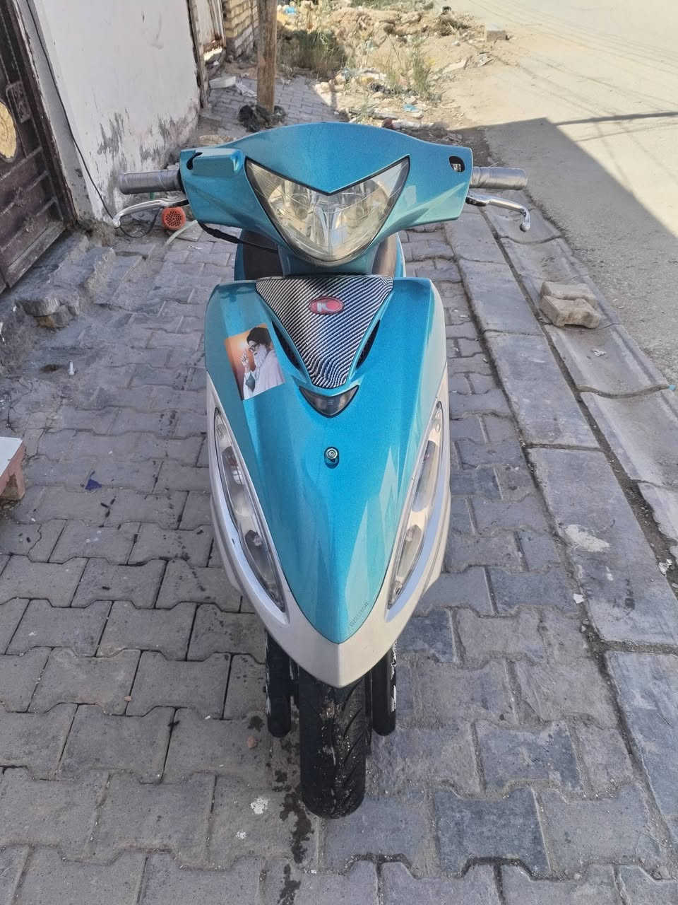 سلام عليكم دراجة كامكو جي فور دراجة كل نقص مابيها دراجة شلعة ومعدل فول دراجه صارلها شهر من طالعه من الحاويه ومكاتبتهه بيهه دراجة محرك مامفتوح دراجه كهربائيات كلة شغالة دراجة حلوه نضيفه السعر 550 وبيه مجال مكاني نجف الرقم ***********
