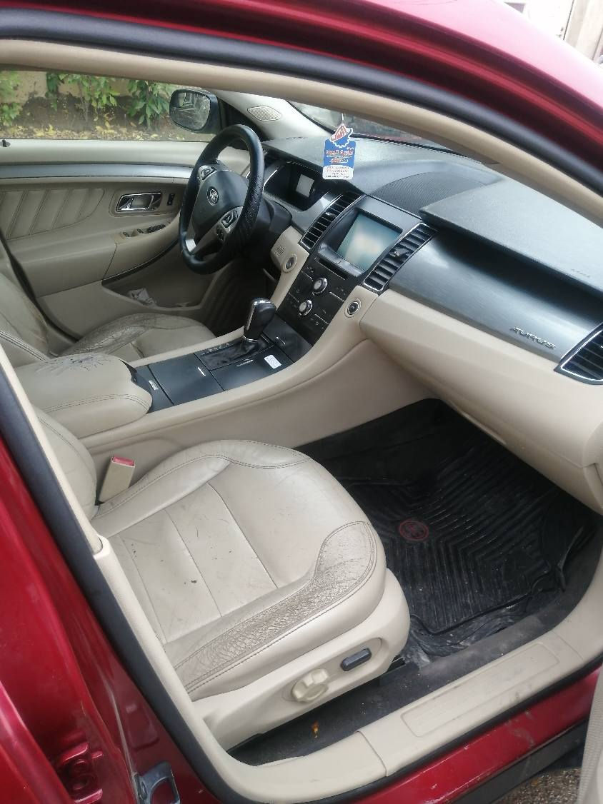 السلام عليكم ورحمة
سيارة السعر 75 بيها مجال بسيط الله يشهد السيارة جاهزة  من كلشي مستعجل عل البيع للتواصل *********** بغداد, العراق
