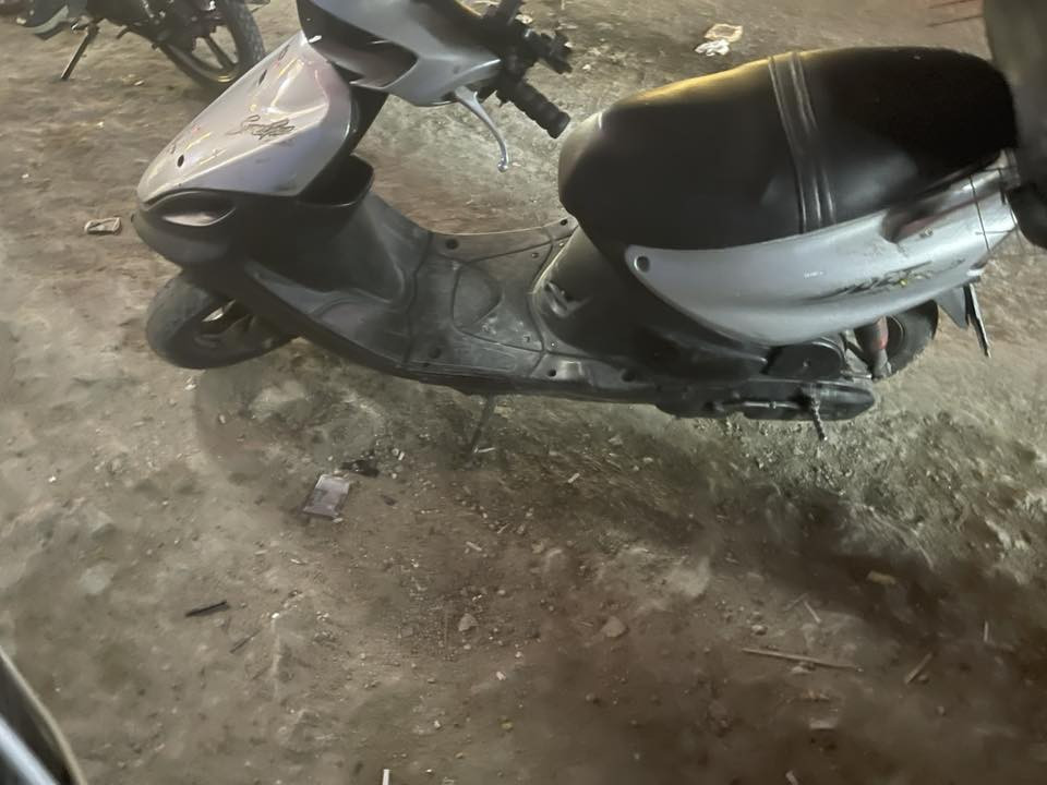 دراجه للبيع ماكس قجمه بيها تبخير سعرها ٣٠٠ قفل ضفيره شغاله سلف مابيها شغاله من اول هندر ***********
