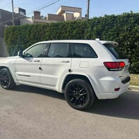 للبيع جيب موديل 2019فول موصفات بيه قصعتين صبغ بدون دواخل كير مكينه كفا...