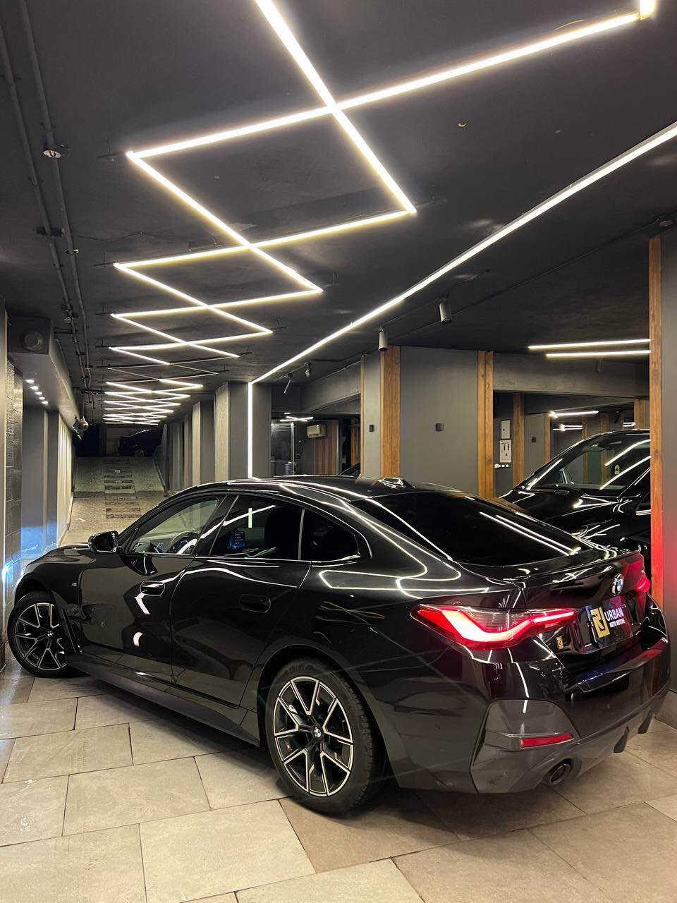 BMW 420i 
M sport
Wakel 
Model 2024 
28,000 Km 
2000Cc turbo 
184Hp
Keyless entry 
Harman /kardon sound system 

كراسي كهرباء وميموري 
فتحه سقف 
جنوط 18 انش 
شاحن وايرليس 
تكيف فور زون

لون اسود فرش احمر 
رخصه سنه مرور بولاق
كاش وقسط القاهرة, مصر


**إذا كنت صاحب هذا الإعلان وتريد حذفه لأي سبب، رجاءا أرسل رسالة إلى الدعم الفني**