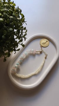 سوار أحجار طبيعية • كوارتز وردي • صناعة يدوية