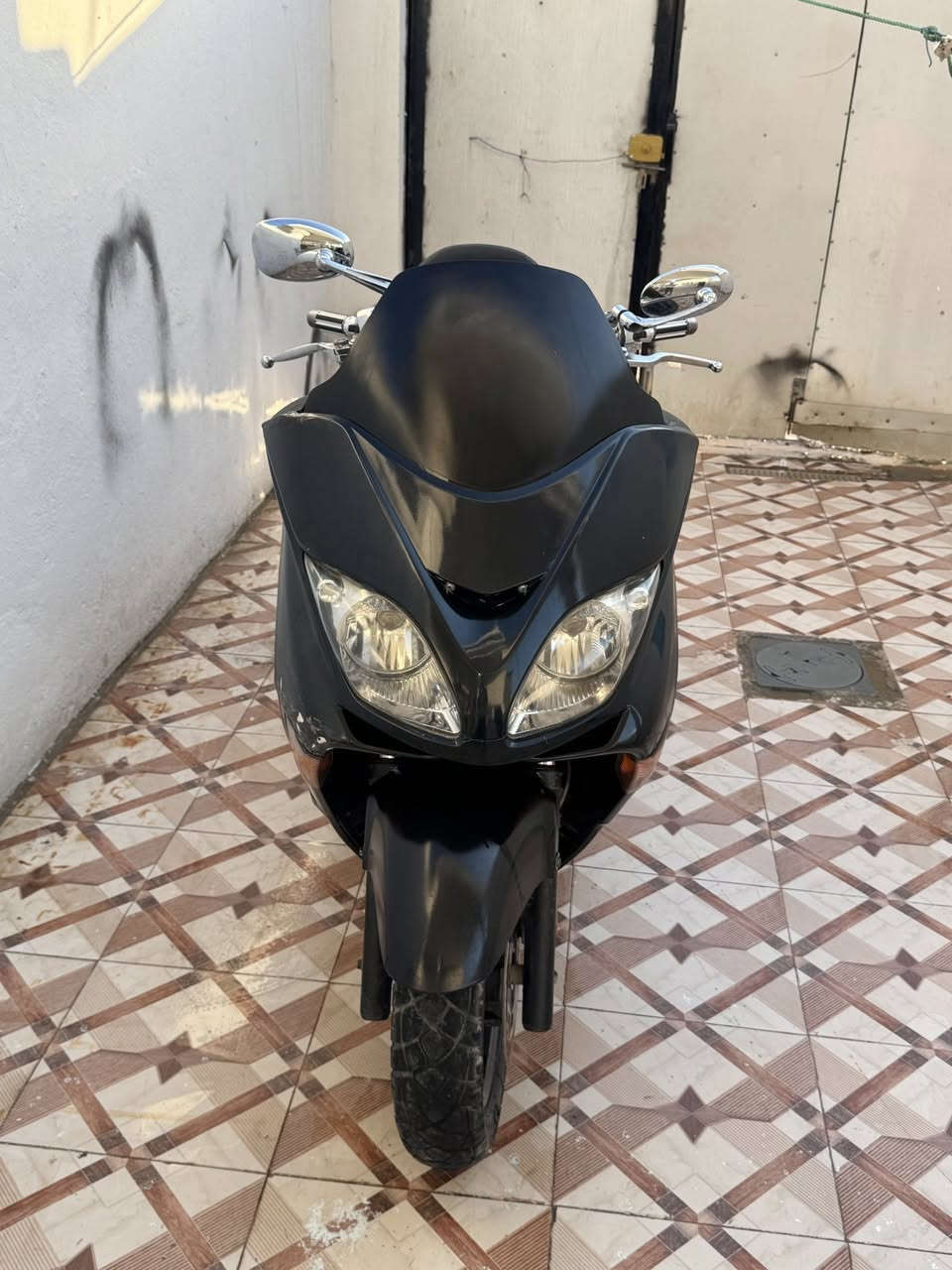 سلام عليكم دراجة صفر ثمانيه دراجه كامله وكل نقص مابيه الدراجه أوراق كامله واصله للترقيم تنطي افلوس الترقيم وترقم عندك الدراجه نضيفه وحلو بيه بس الكفرات مو كلش نضيفه وبيه عطل بس الكيج مال الحماوه ولبانزين 
حساسات كله شغال 
صالنصه رياضيه 
السعر 950 وبيه مجال بصيط كلش 
إذا مو شراي لا تعبني رحمه لمك 
رقمي *********** واتساب هاذه الرقم *********** 
مكان الدراجه بابل الكفل
