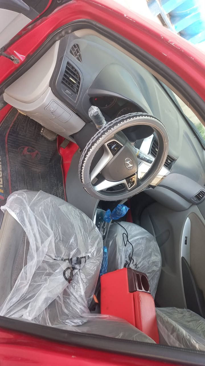 يالله السلام عليكم ورحمة الله وبركاته  
اخوان اكسنت موديل ٢٠١٥ رقم مثنى مشروع وطني تحويل ثاني يوم مصفر هيه وغرامه 
سيارة وارد خليجي محرك ١٤٠٠ دوش 
السيارة حلو ونضيفه شوف العين كير ومحرك مكفولات 
تبريد السياره بيهه ٣ قطع بخ بدون دواخل 
السعر 85 $وبيهه مجال شي قليل
مكان السيارة بغداد رقم الهاتف ***********
