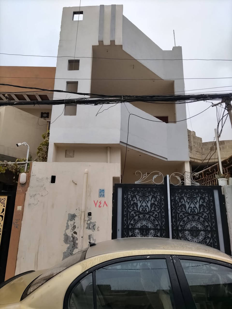 دار للبيع 🏯
المساحة 100م   5 ×20
الموقع  حي البنوك الزراعي قرب بانزيخانة انوار الندى 
طابقين وباقي التفاصيل الاتصال على الرقم او التواصل عالخاص
***********
