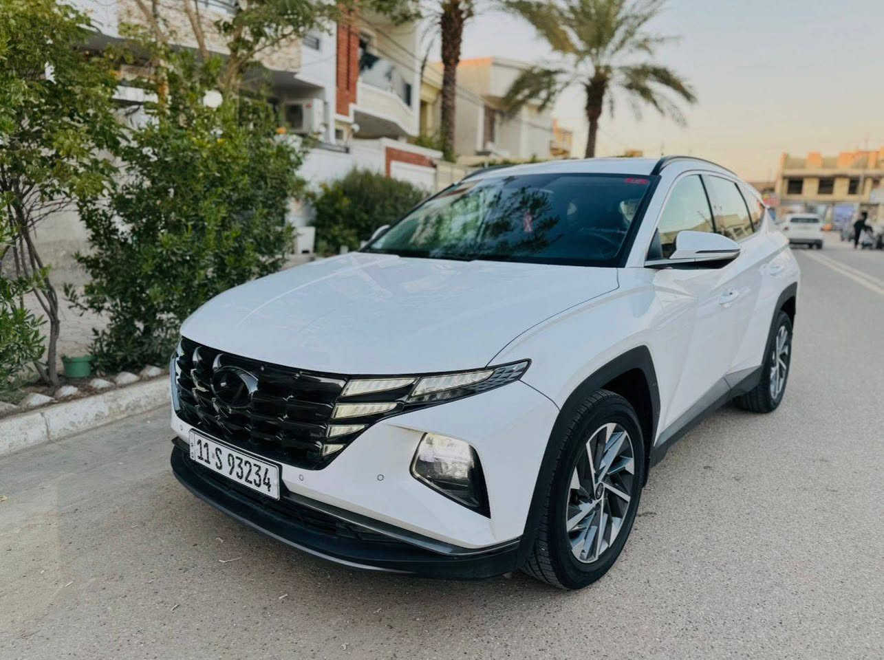 السلام عليكم
للبيع توسان 2022 خليجيه 
رقم بغداد بسمي 
فول مواصفات عده الفتحه
بصمه ابواب و تشغيل 
سايد بريك بصمه + اوتو هولد
بردات جانبيه
تبريد قطعتين 
شاشه كبيره + كامره
حساس امامي خلفي 
كشنات كهرباء 
شحن وايرلس
وضعيات قياده 
تشغيل عن بعد 
وباقي المواصفات 
سياره مكفوله من الضربه بيها بارد ب صندوق شي قليل 
السعر ١٨٧ وبيه مجال 
للاستفسار ***********
