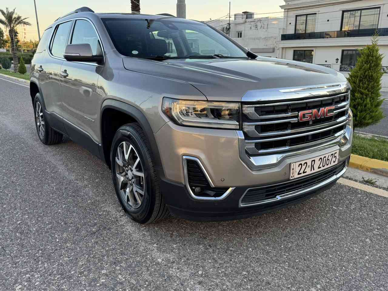 السلام عليكم
للبيع GMC ACADIA
موديل 2023 SLE

 المواصفات
١- فور ويل
٢- بصمة تشغيل واربع ابواب بصمة
٣- نقطة عمياء
٤- رادار ٣٦٠ درجة
٥- تشغيل عن بعد
٦-مانع تصادم
٧-تبريد ٣ قطع ثلج
٨- فول تحكم ستيرن
٩-جام اوتو
١٠-مانع انزلاق
١٠-تحديد مسار
١١-كير بيانو
١٢- محرك ٢٠٠٠ توربو
١٣-بلاوتوث و usb
14-ابل كار بلي وايرلس
١٥-كشنات منفصل VIP
16-٣ انظمة اقتصادي وجبلي وسبورت
١٧- كامرة خلفية
١٨-ماسحات اوتو
١٩-لايت اوتو
٢٠-دبل اكزوز
٢١- حساس امامي وخلفي

السيارة نظيفة جدا ماشية ماشية ٤٠،٠٠٠ ميل رقم اربيل الجديد  تايرات جديدة صور الحادث مرفقة مع الصور وصار عندي صبغ قليل بالباب الخلفي من جهة السكن صدر وكهربائيات وتبريد وكير بلادي وكالة النظافة ١٠٠٪؜ 

السعر المطلوب ٢٢،٣٠٠ $ دفترين و٢٣ ورقة وبيها مجال قليل
السيارة بأسمي وشرط التحويل
مكان السيارة اربيل
للتواصل ***********
