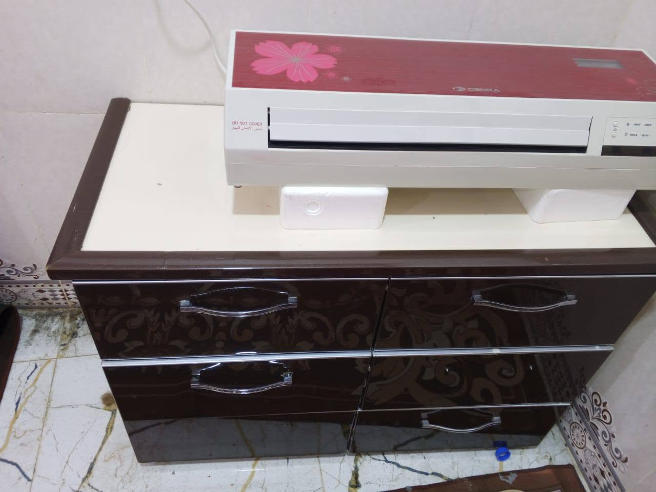 غرفه ب٣٠٠ شبابيه سريرين منفصل مكانها العلم


**إذا كنت صاحب هذا الإعلان وتريد حذفه لأي سبب، رجاءا أرسل رسالة إلى الدعم الفني**