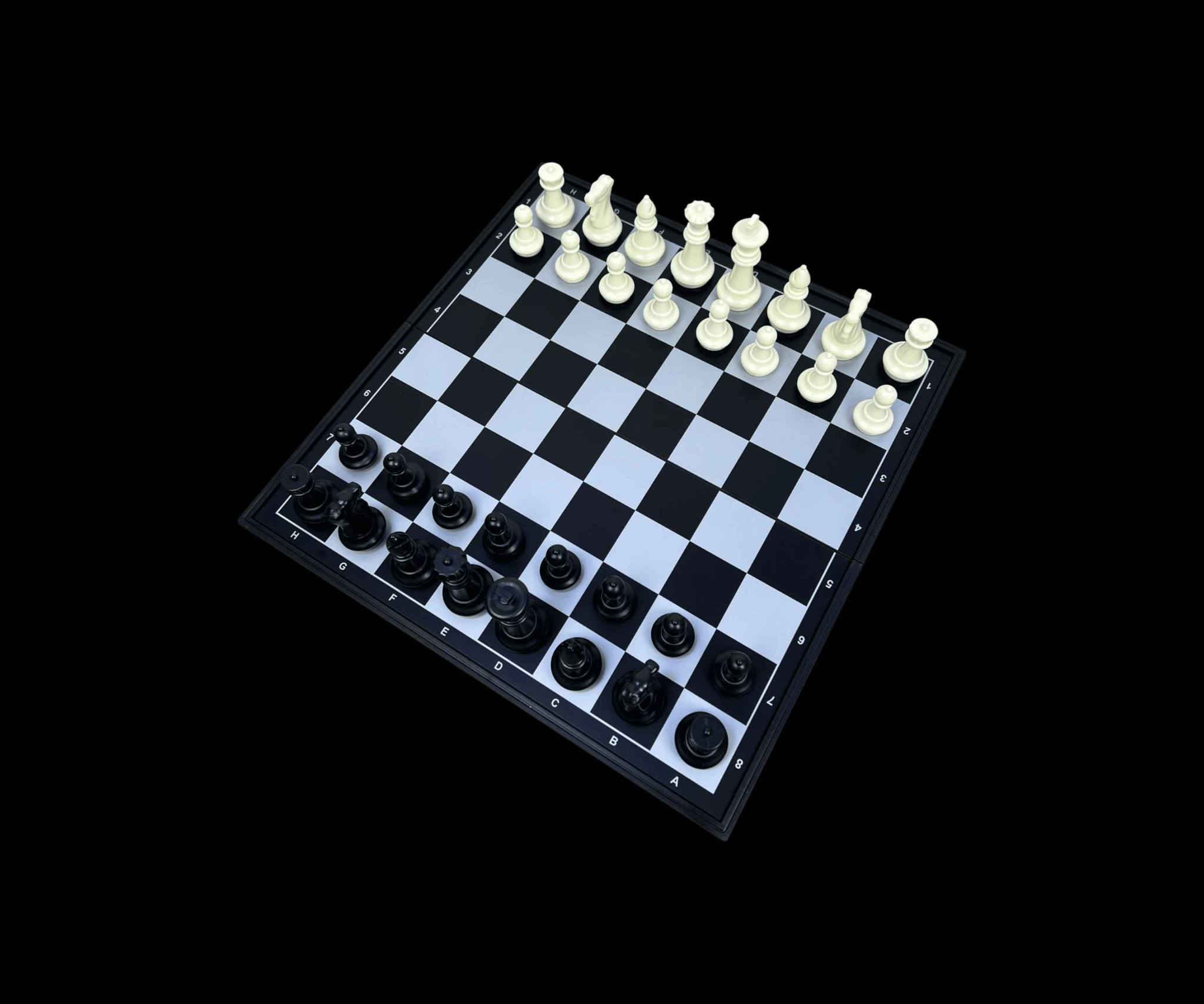 لعبة الشطرنج المغناطيسية (قابلة للطي)

الاستخدامات:

لعبة فكرية ممتعة تنمّي مهارات التفكير والتركيز والتخطيط الاستراتيجي.

مناسبة للأطفال والبالغين لمحبي ألعاب الذكاء والتحدي.

مثالية للمنزل أو الرحلات بفضل تصميمها المغناطيسي والثابت.

تُستخدم أيضًا لتعليم أساسيات الشطرنج بطريقة تفاعلية وممتعة.

المميزات:

تصميم مغناطيسي يحافظ على ثبات القطع أثناء اللعب حتى مع تحريك الرقعة.

رقعة قابلة للطي تُستخدم كعلبة تخزين أنيقة للقطع.

تتوفر بلونين فاخرين (ذهبيفضي) أو (أبيضأسود).

تأتي فقط النسخة البيضاء والسوداء مع قطع داما إضافية للعب لعبتين في مجموعة واحدة.

مصنوعة من خامات عالية الجودة بتفاصيل دقيقة تضيف لمسة فخامة.

أبعاد الغلاف: الطول 36 سم × العرض 18 سم × الارتفاع 5 سم.

محتويات الصندوق:

رقعة شطرنج مغناطيسية قابلة للطي

32 قطعة شطرنج

24 قطعة داما (مرفقة فقط مع اللون الأبيض والأسود)

دليل مختصر لقواعد اللعبة

ملاحظات:

تحتوي على قطع صغيرة، غير مناسبة للأطفال دون 3 سنوات.

سهلة التخزين والتنظيف.

خيار مثالي للهدايا التعليمية أو للعب العائلي الممتع. البصرة, العراق


**إذا كنت صاحب هذا الإعلان وتريد حذفه لأي سبب، رجاءا أرسل رسالة إلى الدعم الفني**