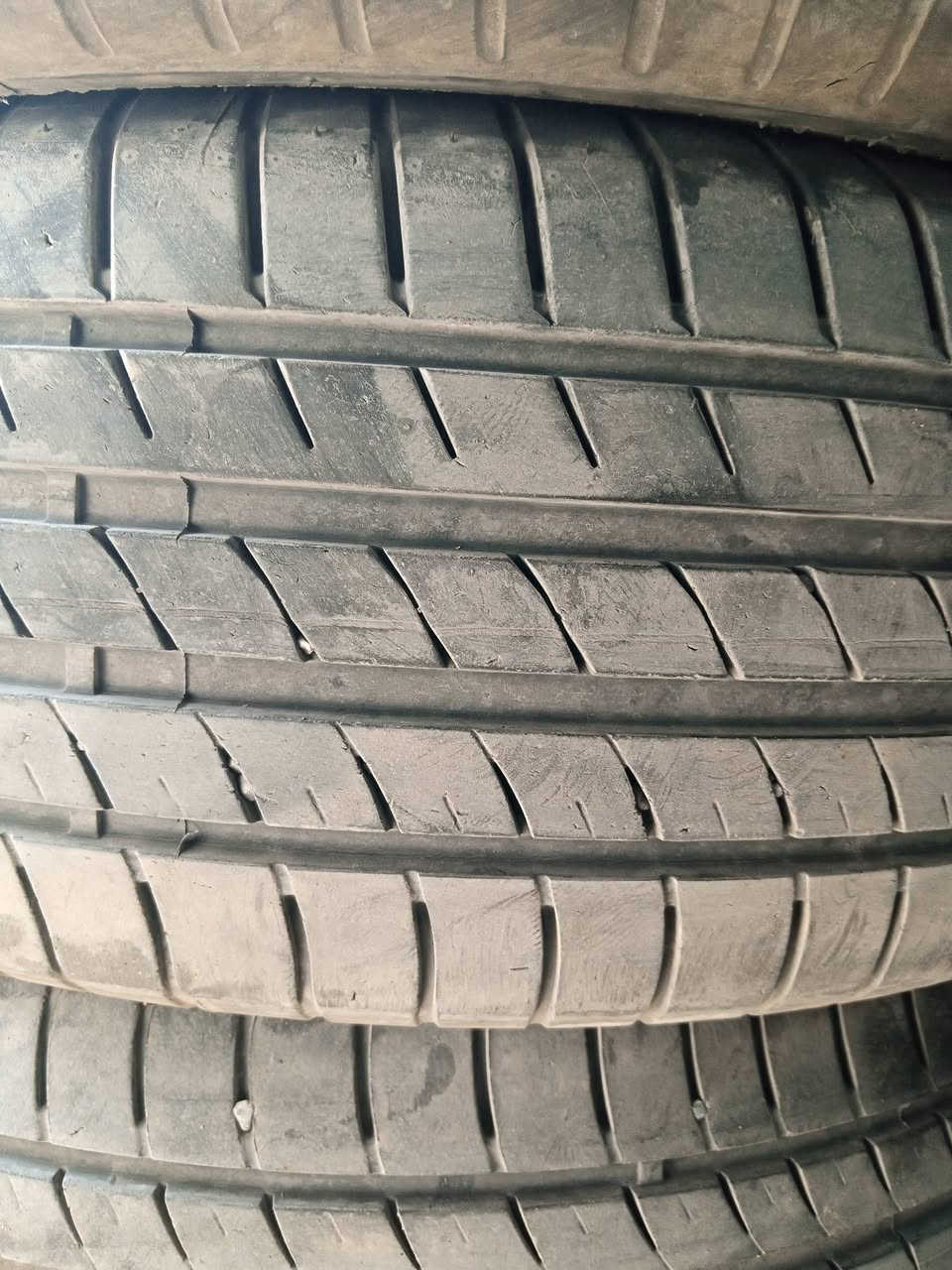 تاقم تایەی 215 60 16 لۆک لۆک🔥
تاقمێ تایەی 215 60 16 جوانترین قیاس دەرجە یەکە
بەشەرتی هەموو شتێک تایەکان تاریخی نزیکی 2026 
بۆ فرۆشتن لە سلێمانیم 
***********
***********
