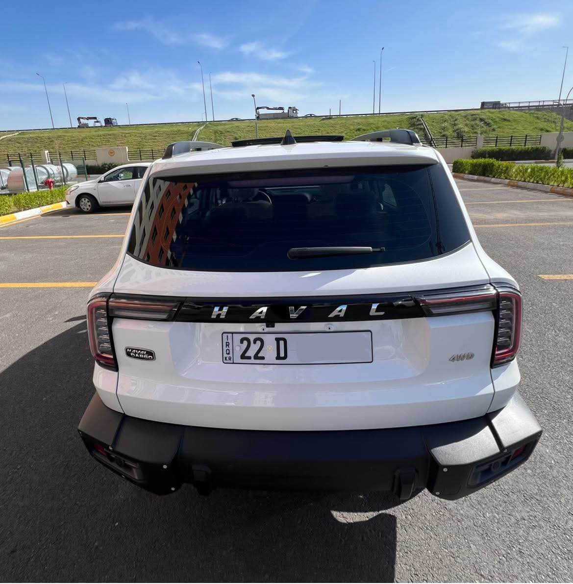 هافال داركو (2022) 
ماشية 45 الف
رقم السيارة اربيل

مواصفات السيارة
محرك 2 0 تيربو
قوة 200 حصان وعزم 325 نيوتن متر
گير سبع سرعات
انماط قيادة 7

الداخل الكشنات جلد
شاحن وايرلس
كاميرات 540 درجة
كشنات كهرباء للسائق والراكب
تدفئة وتبريد كشنات مع مساج كشن السائق
مناخ التبريد منفصل للسائق والراكب

مواصفات الامان
6 ايرباك
حساسات امامية وجانبية وخلفية
مثبت سرعة تفاعلي
نظام المحافظة على المسار
نظام تحذير التصادم الامامي والخلفي
نظام النقطة العمياء
نظام المكابح الطارئ
نظام قارئ العلامات المرورية
نظام الاصطفاف والخروج من المواقف الذاتي

وبعد مواصفات عديدة جدا

السيارة ضمان شركة نهج العراق
ومابيها اي نقص

سعر السيارة 27 مليون وبيها مجال 
مكاني كربلاء او بغداد
للاستفسار الاتصال على: ***********
