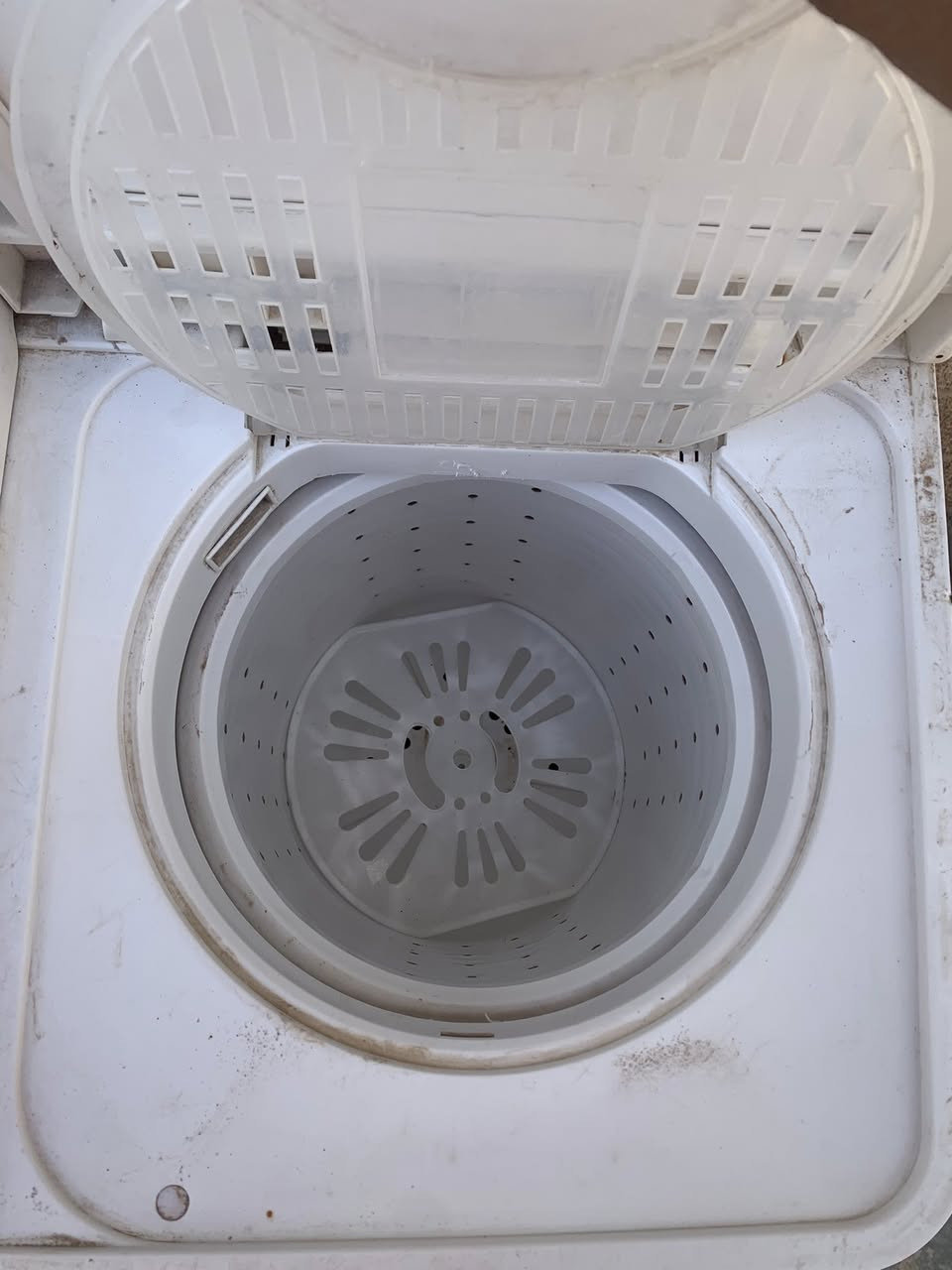 غساله نوعية نوال شرط الغسل والتنشيف مابيها اي عيب سعر 75 وبيها مجال كركوك حي النصر


**إذا كنت صاحب هذا الإعلان وتريد حذفه لأي سبب، رجاءا أرسل رسالة إلى الدعم الفني**