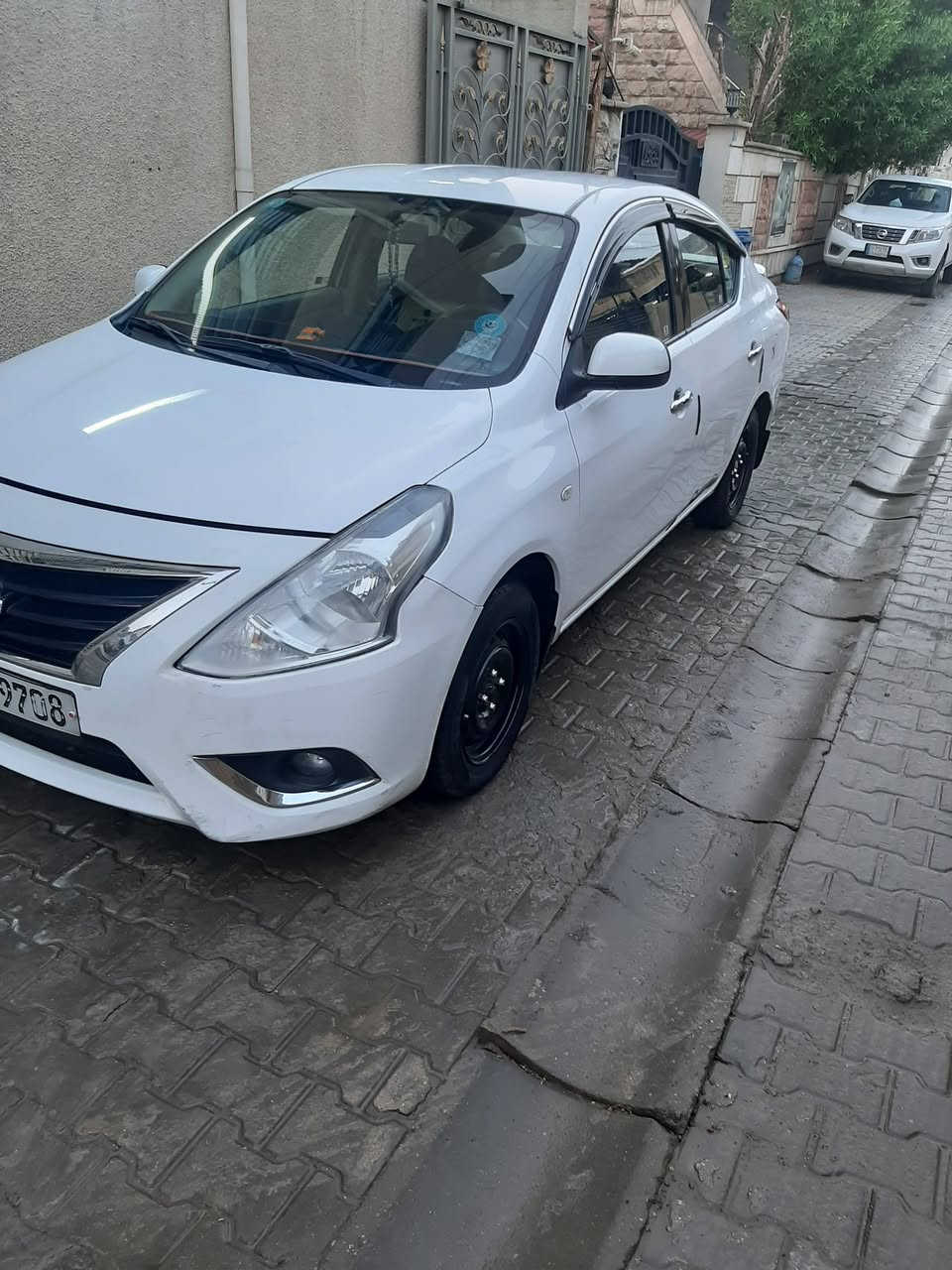 سلام عليكم ... نيسان سني هندي للبيع موديل ٢٠١٩ ماشية ١٣٣ الف بيها بارد فقط اسفل الباب الخلفي الايمن ومكانات زغار بارد حسب السونار المرفق وطلقة بالقمارة وباقي السيارة لا صبغ ولا معجون محرك كير صدر كهربائيات تبريد كلها تمام شاشة وكامرا وحساسات داخل نظيف  رقم بغداد بأسمي سنوية لحد ٢٠٢٩ سعرها ١٠٥ وبيها مجال مكاني الدورة الميكانيك للاتصال *********** ملاحظة .. الرجاء قراءة التفاصيل قبل الاتصال .. تحياتي
