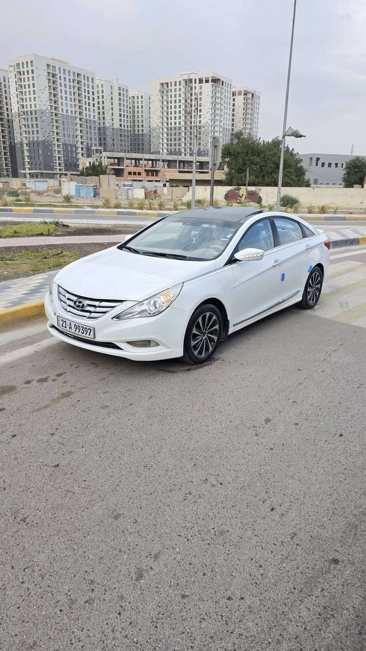 سلام عليكم
سوناتا ٢٠١١ خليجي محرك ٢٤٠٠ دوششش باسم كردي تحويل وكاله عادي  سنويه جديده 
صبغ باب خلف سكن ونص جاملغ فقط 
مواصفات كشنات كهرباء بانوراما تبريد قطعتين حساسات خلفيه مري شفط اشاير بلمري ويل كب كروم  لايت عدسه 
سياره جاهزه للاخير 
عارضها ١١٣ ومجال بسيط كلش 
مكاني بغداد الكرخ 
***********
