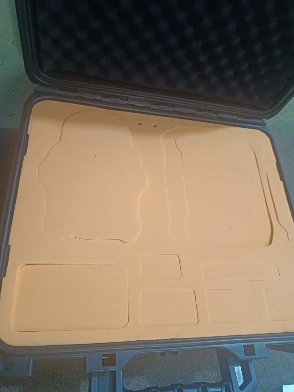 جنطة درون بهالشكل السعر ٣٠ مع التوصيل متوفر توصيل جميع المحافظات
*********** واتس اب
