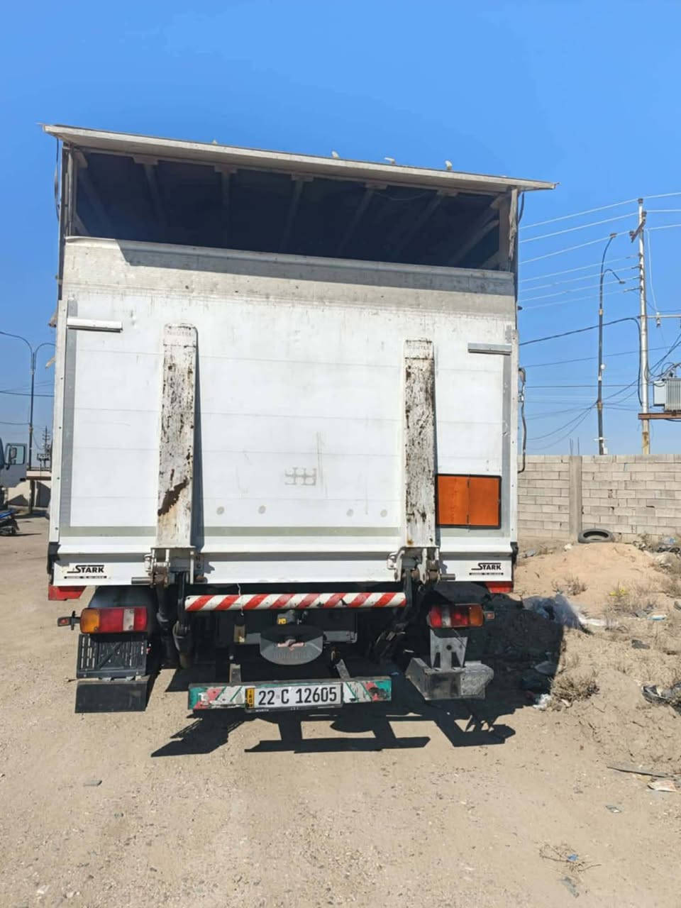 السلام عليكم
اتيكو ثمانيه برغي سته سلندر 2012 الطول سبعه وربع حجم 1224... تخم تاير 22 ونص  تدفئة تبريد قفل سرعه مثبت سرعه باب جك سيارة جاهزة ان شاء الله
مكان السيارة الرمادي العلوة المركزية 
للإستفسار الاتصال على الرقم
*********** سيد ضياء
