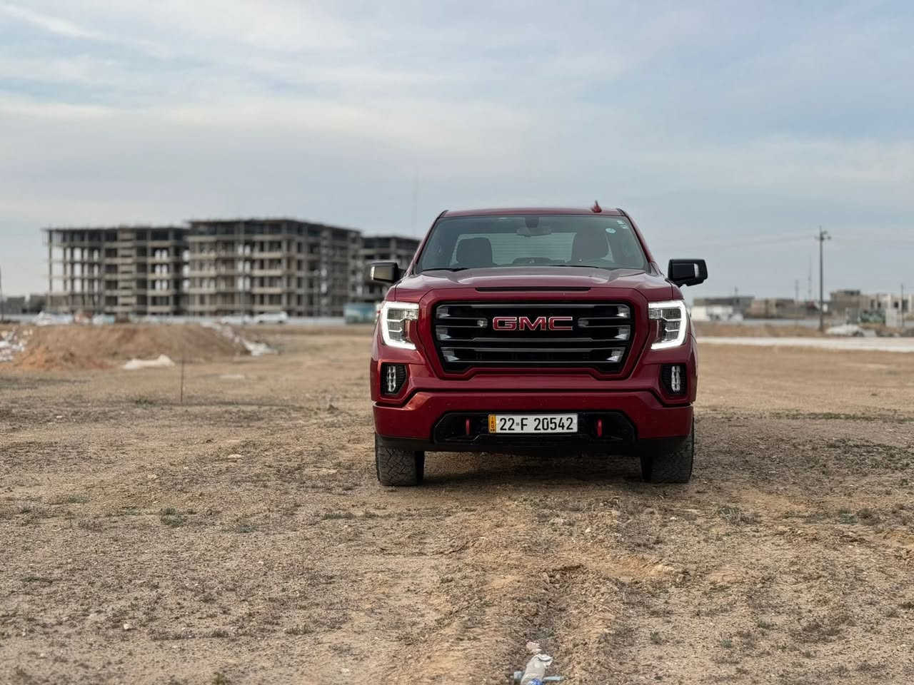 للبيع GMC Sierra AT4 2021 🚘
5.3 V8
جمسي سيرا AT4 موديل 2021 بحالة ممتازة، سيارة قوة وفخامة بنفس الوقت، استعمال نظيف وجاهزة تمشي بيها سفر وبر بدون أي تعب 👌�
كبير اوتوماتيك 10 سرعات 
✅ شاشة كبيرة + 
✅ كاميرا خلفية 
✅ داخلية جلد فخم
✅ تبريد وتسخين مقاعد
ستيرن تدفئة
✅ بصمة تشغيل 
✅ سنسورات كاملة + أنظمة أمان
✅غلاف  بدي 
✅دبات وسطية   
رقم اربيل  سيارة باسمي تحويل ثاني يوم مباشر 
السيارة ما تحتاج شي، شرط الفحص، نظيفة من الداخل والخارج، وما بيها صرف �
السيارة بيها شبر بارد الباقي  كله مكفول
السعر 365$ 
مكان سيارة الرمادي 
0781933988


**إذا كنت صاحب هذا الإعلان وتريد حذفه لأي سبب، رجاءا أرسل رسالة إلى الدعم الفني**