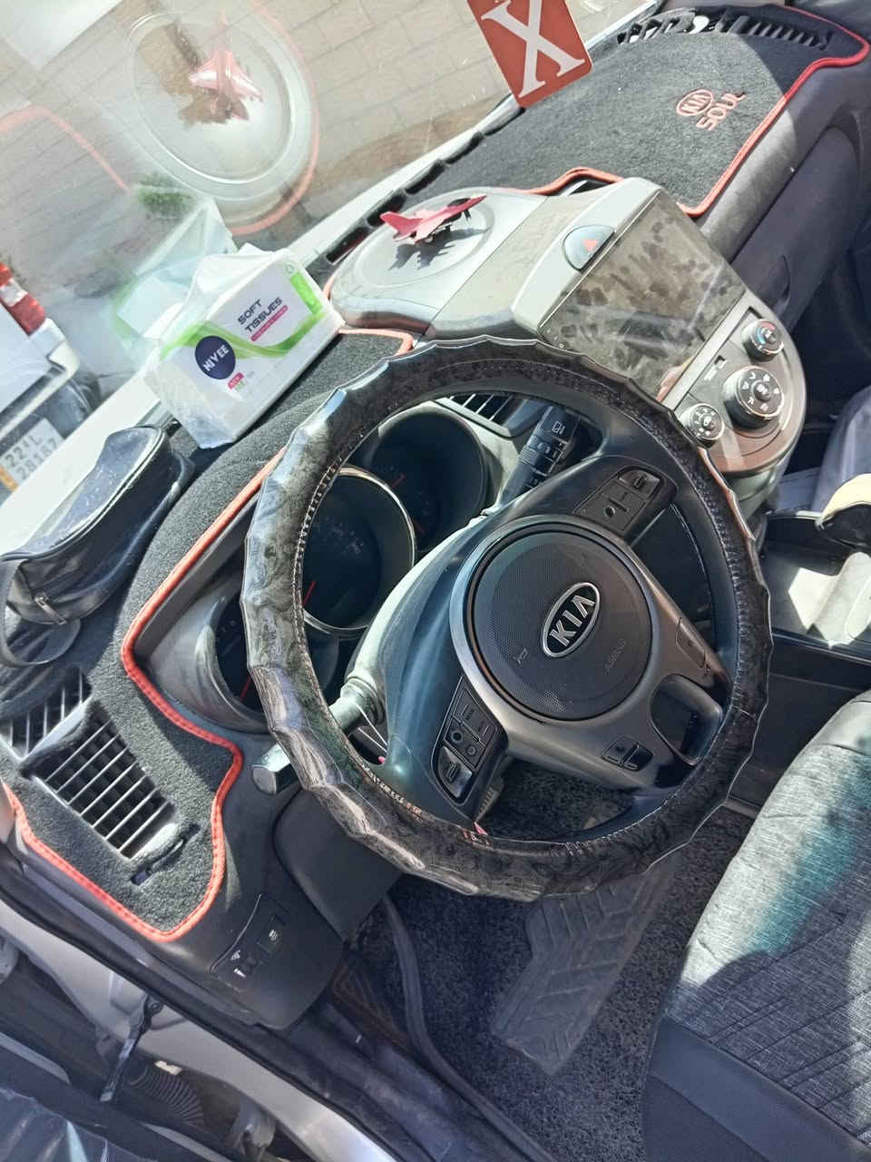 صول ٢٠١١ وارد امريكي للبيع
حادثها جاملغ وربع البنيد مصبوغة حزام
مكينة كير صدر كله نضيف
تبريد بي مشكلة بالوحة م يتجاوز سعرها ٥٠ الف
زوج تايرات جدد
ماشية ١٤٢ الف
مكاني بغداد الحرية
رقمي ***********
رايدها ب٨٠ ورقة بأسمي السيارة
